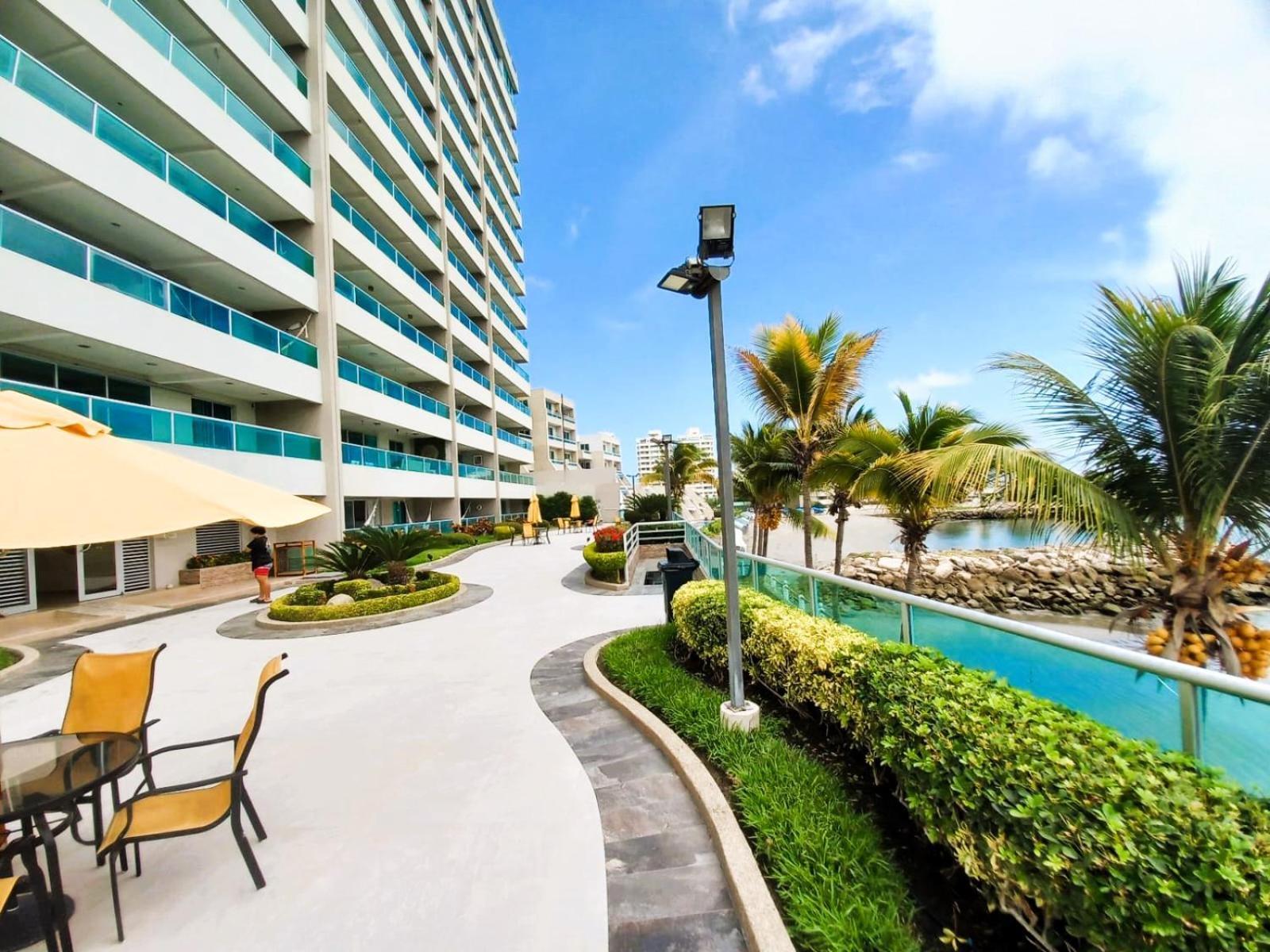Apartamento De Lujo Al Pie Del Mar Condominio Torre Marina Salinas  Exterior photo